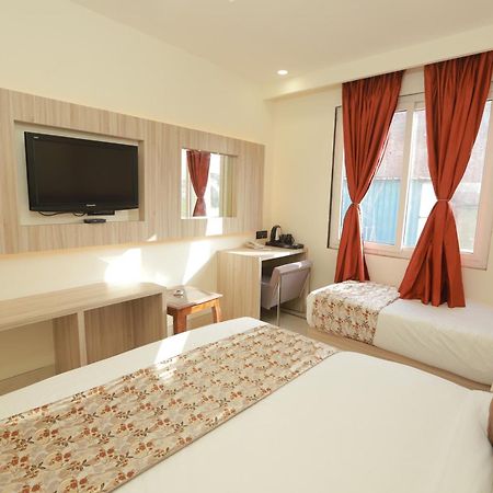 Zed Hotel - Delhi International Airport New Delhi Bagian luar foto
