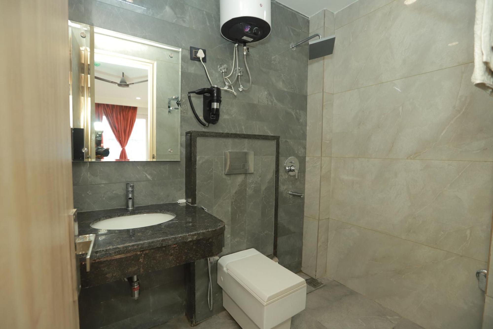 Zed Hotel - Delhi International Airport New Delhi Bagian luar foto