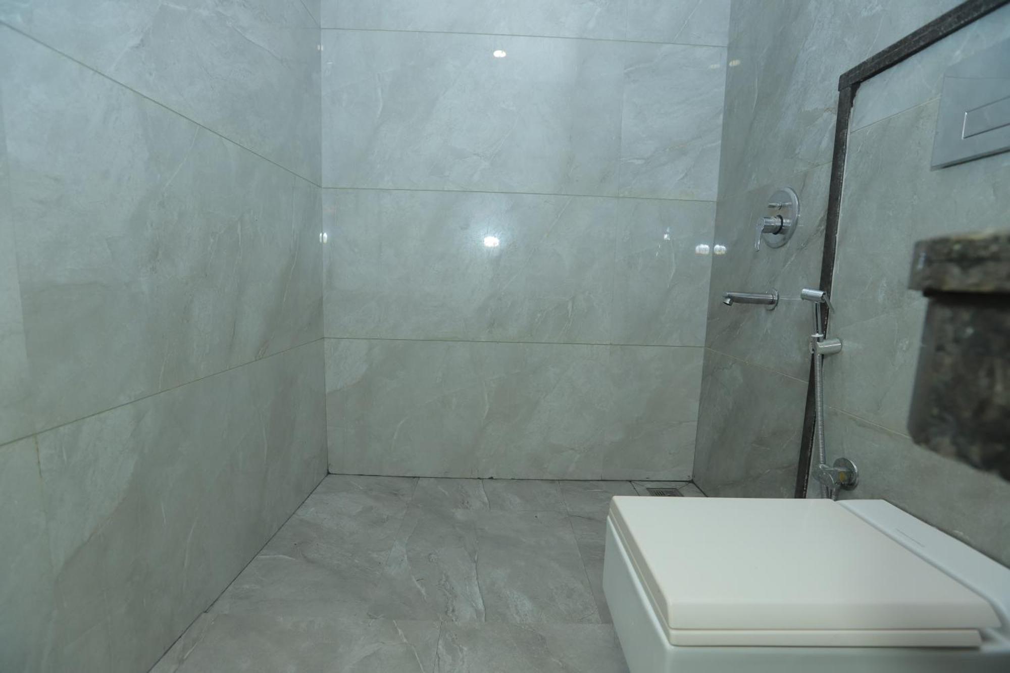 Zed Hotel - Delhi International Airport New Delhi Bagian luar foto