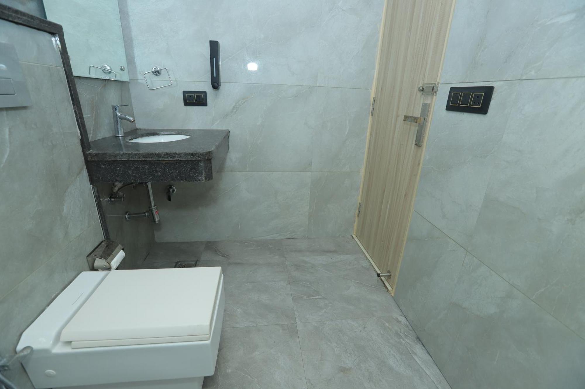 Zed Hotel - Delhi International Airport New Delhi Bagian luar foto