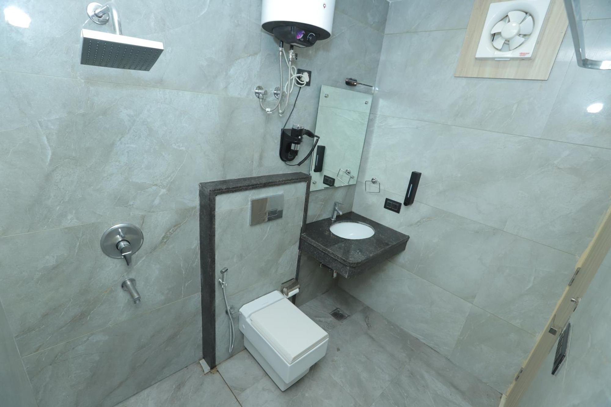 Zed Hotel - Delhi International Airport New Delhi Bagian luar foto