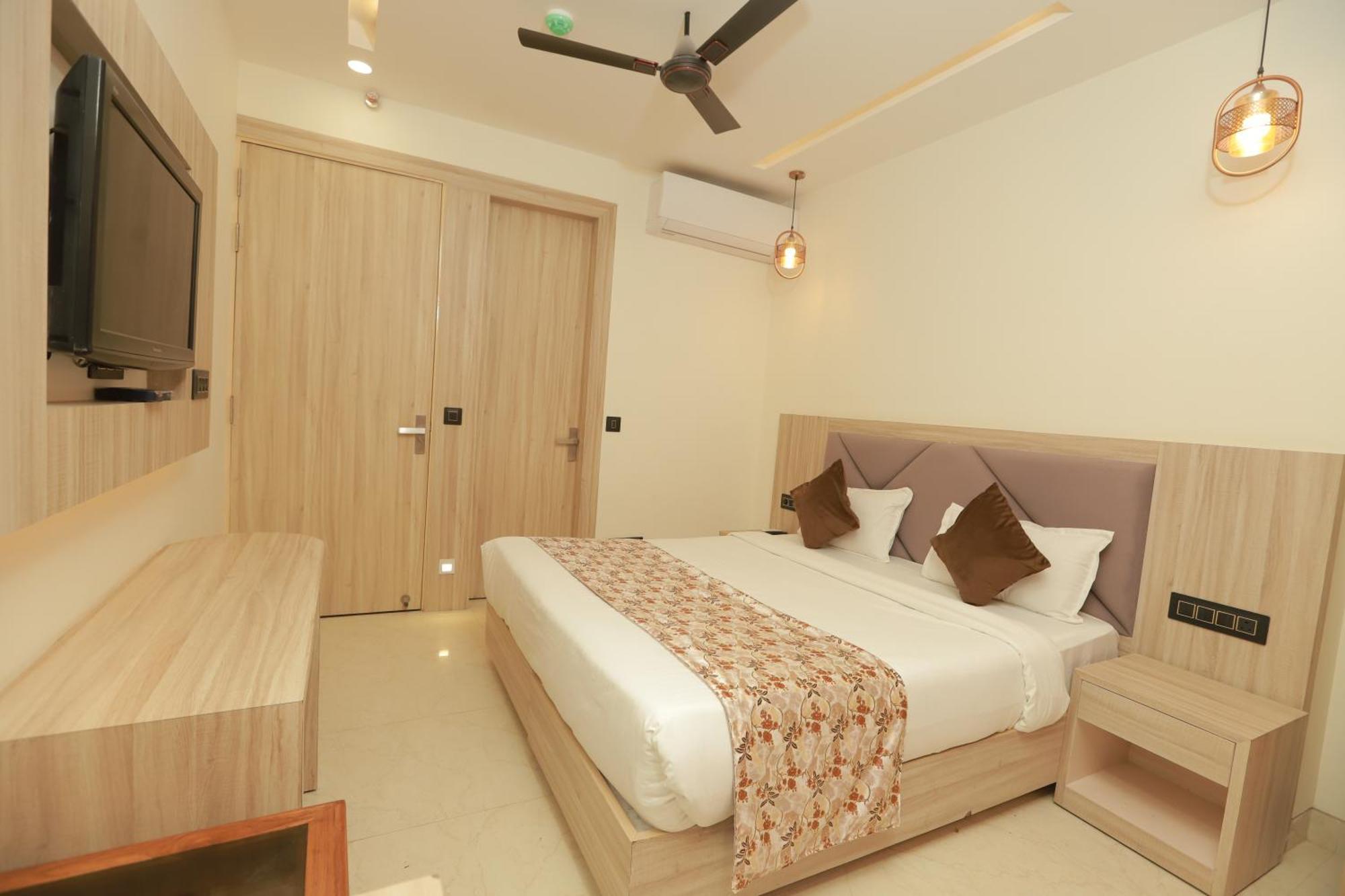 Zed Hotel - Delhi International Airport New Delhi Bagian luar foto