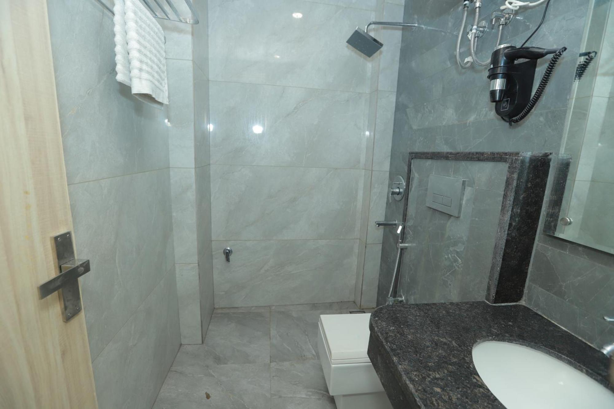 Zed Hotel - Delhi International Airport New Delhi Bagian luar foto