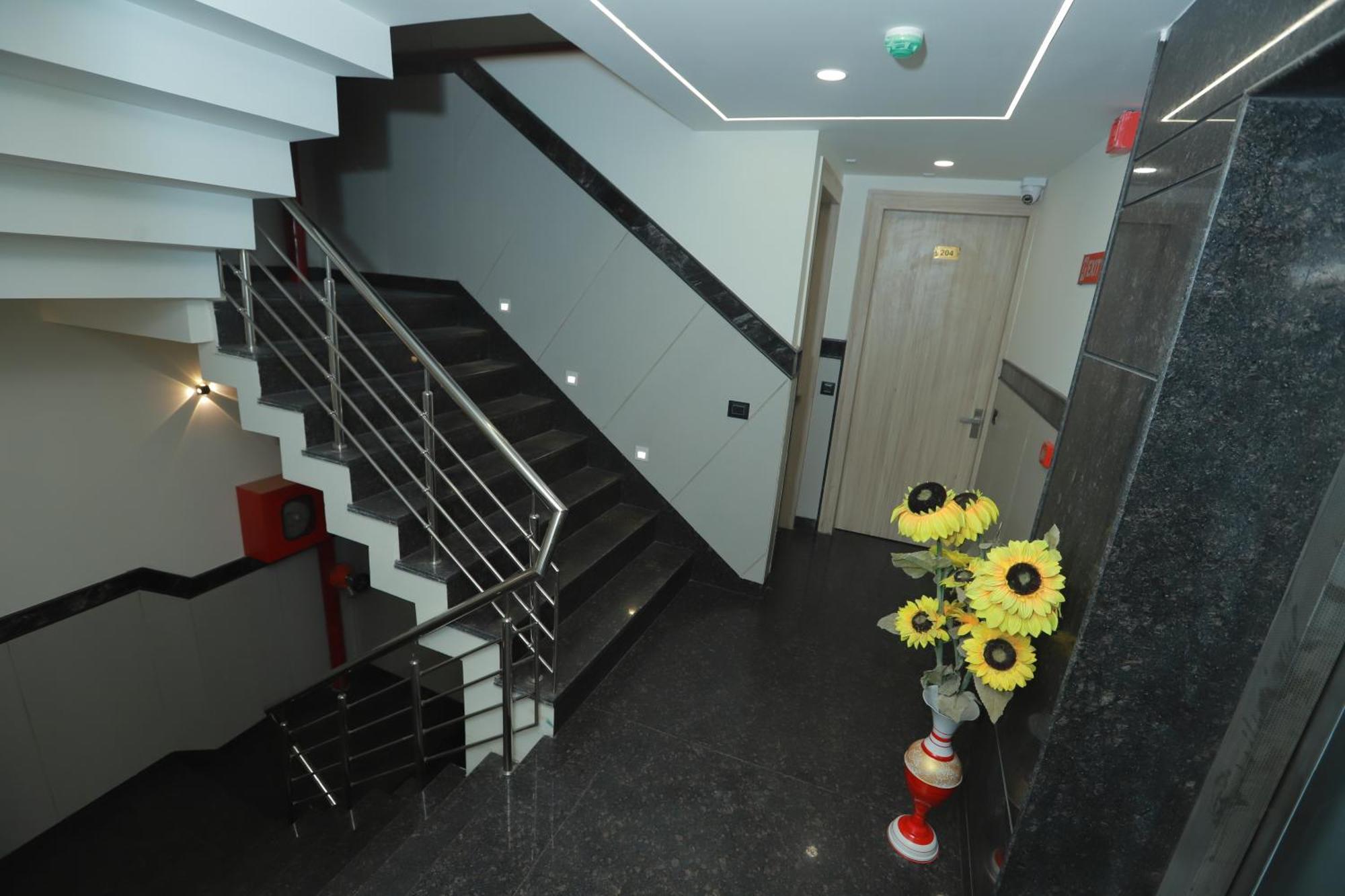 Zed Hotel - Delhi International Airport New Delhi Bagian luar foto