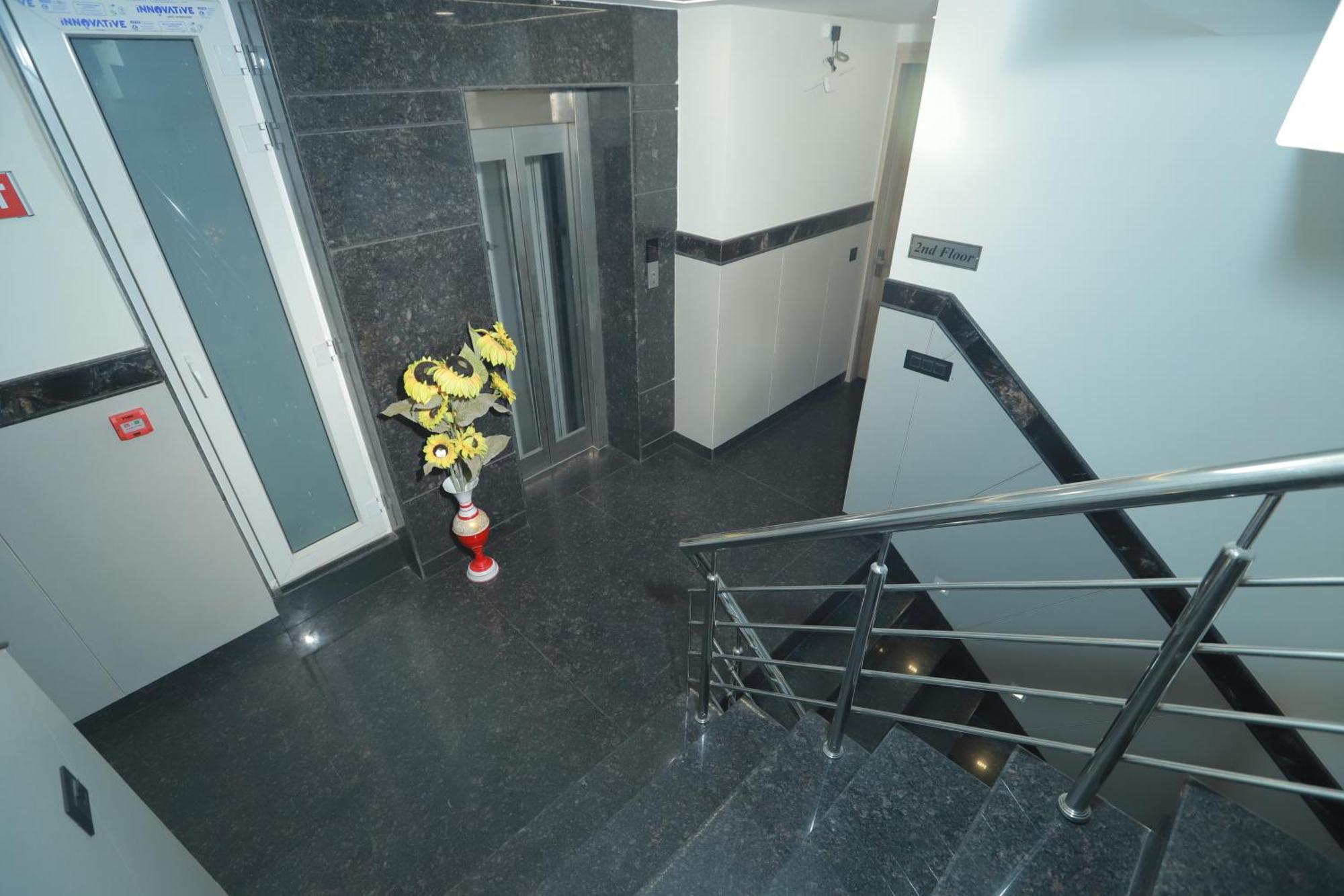 Zed Hotel - Delhi International Airport New Delhi Bagian luar foto