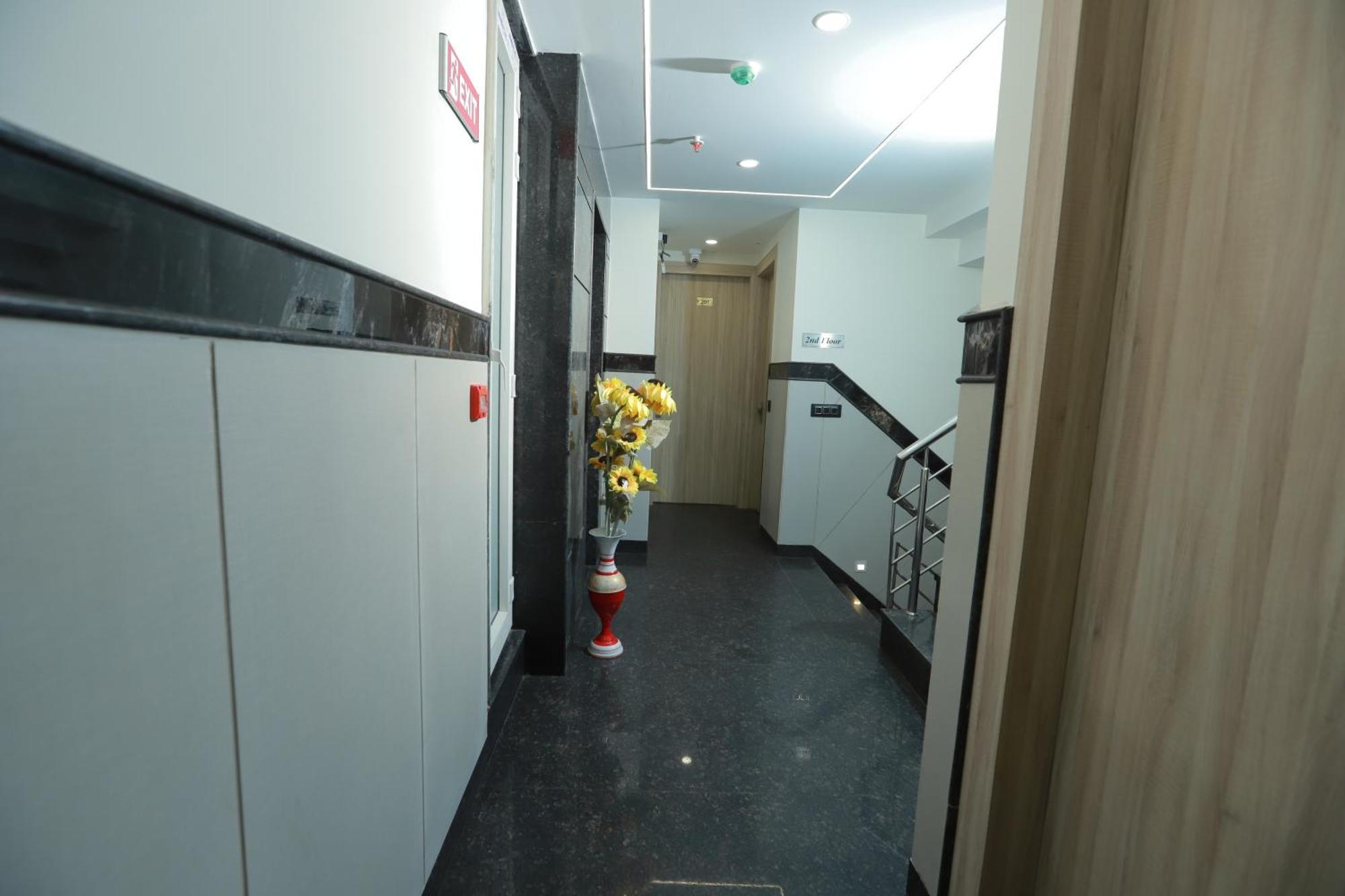 Zed Hotel - Delhi International Airport New Delhi Bagian luar foto