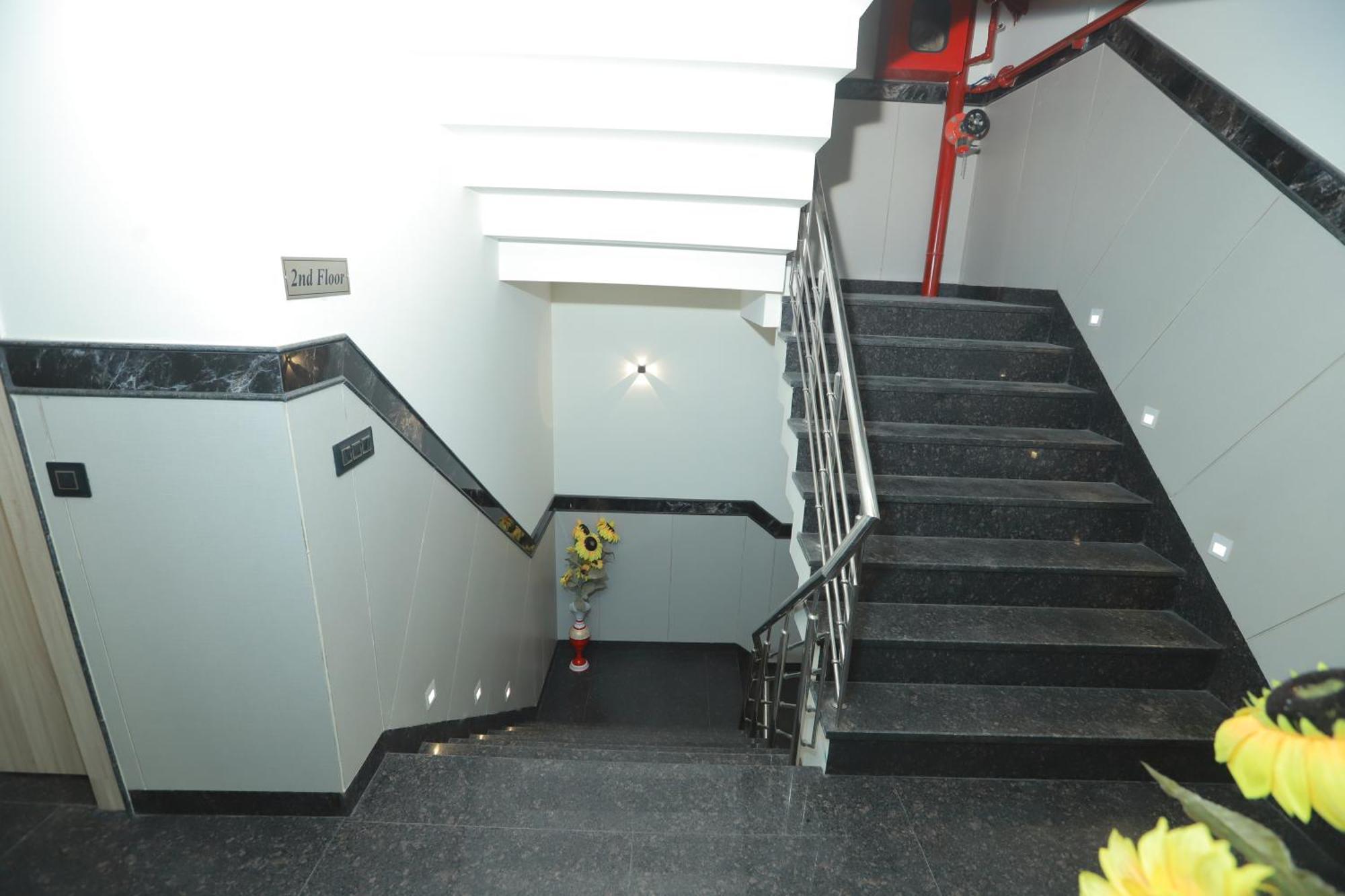 Zed Hotel - Delhi International Airport New Delhi Bagian luar foto